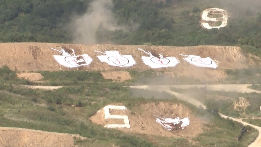 Hàn Quốc tập trận bắn đạn thật gần biên giới liên Triều